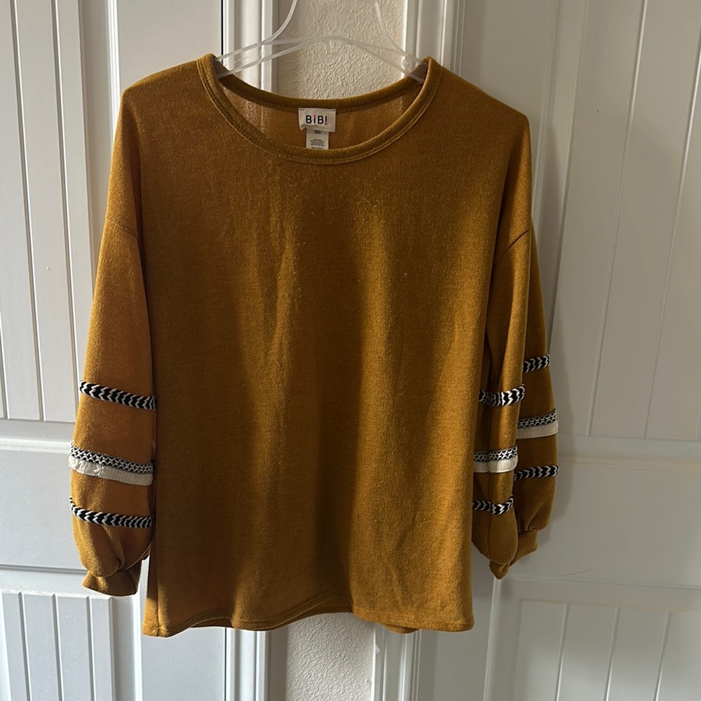 BiBi Yellow Crew Neck Sweater with Cozy Comfort
